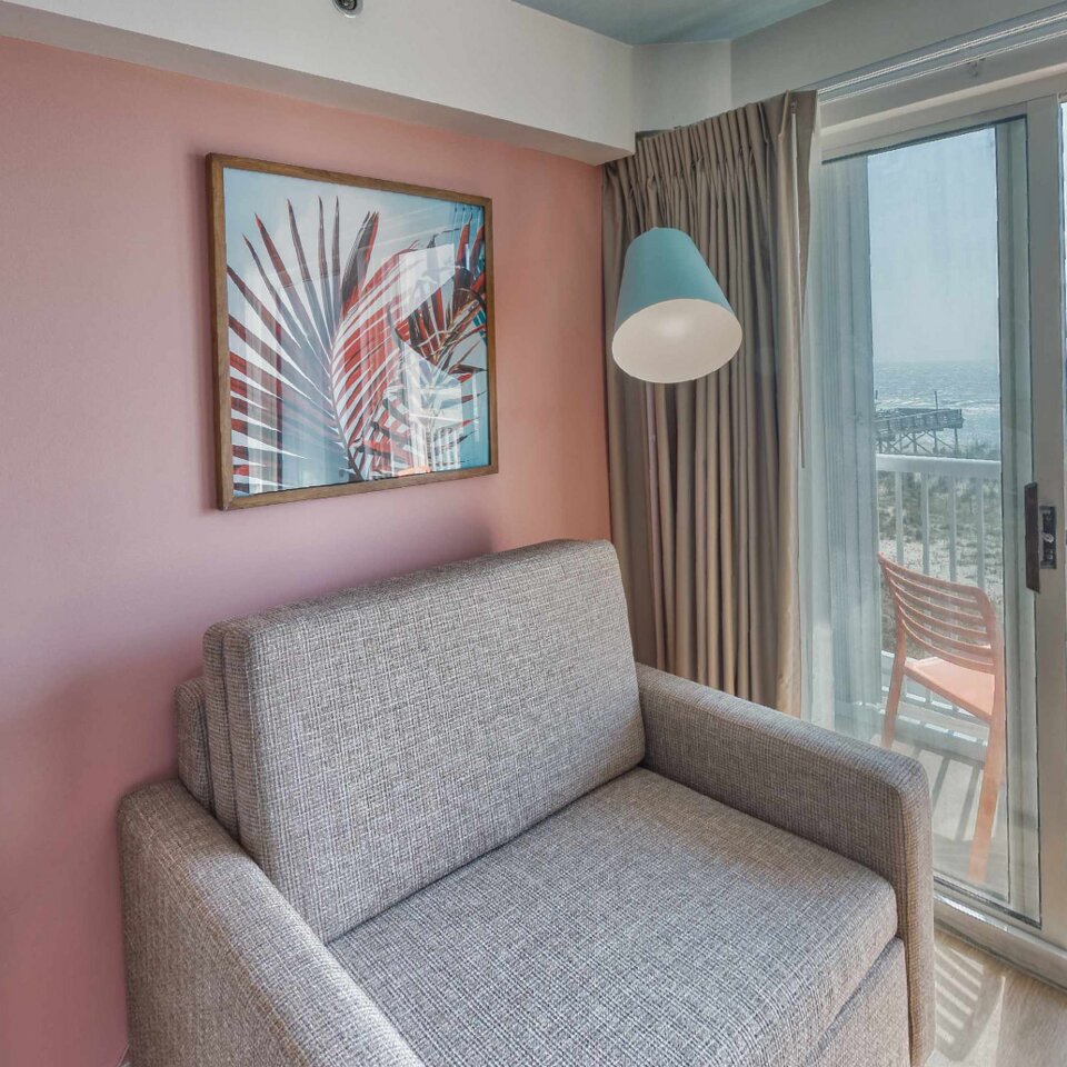 360 virtual tour of a resort hotel room with oceanfront balcony view — resort virtual tours by Lifted Pictures